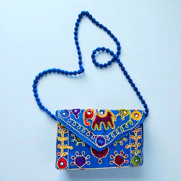 VINTAGE 1960’s Blue Embroidered bag with Elephant Design purchased in India - Picture 1 of 11